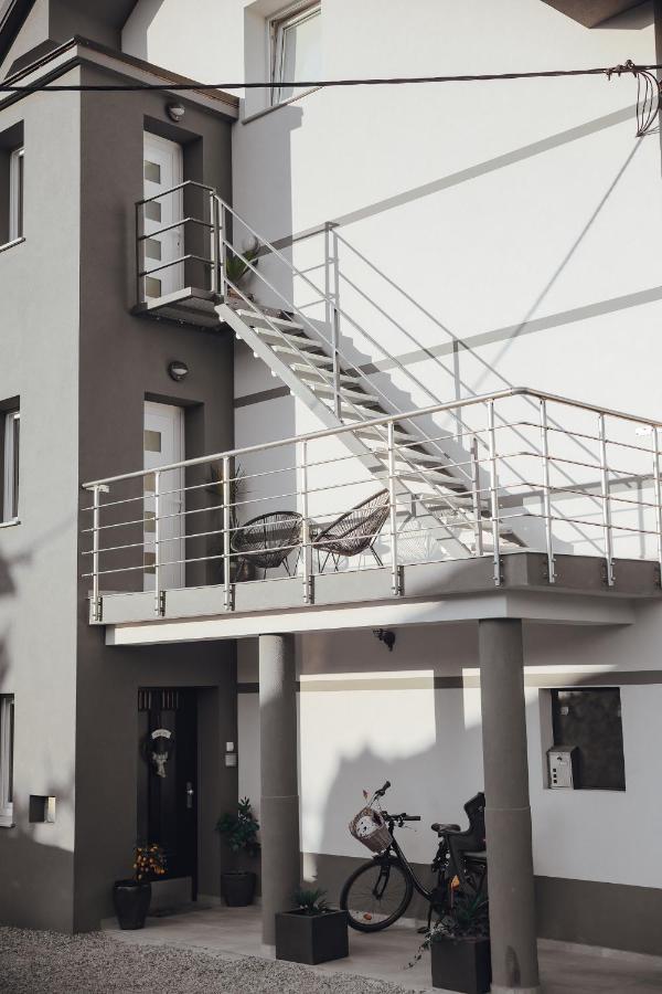 Drive Caffe Apartments Trzin Exterior photo